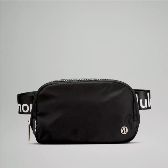 lululemon athletica Black Belt Bag Minimalist Design - Picture 1 of 5